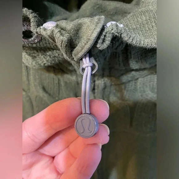 Lululemon Fireside Scuba Hoodie Jacket Cable Knit Detail - Size 10 in Olive - Picture 3 of 9